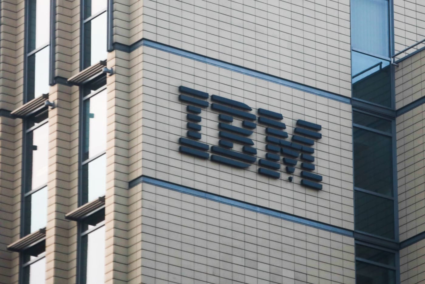 IBM Data Analyst certification badge
